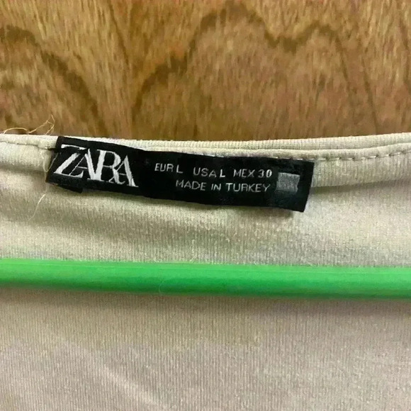 Zara Cream Nude Fitted Sleeveless Tank Top Size L Built-in Bra Butter Soft - Picture 3 of 6